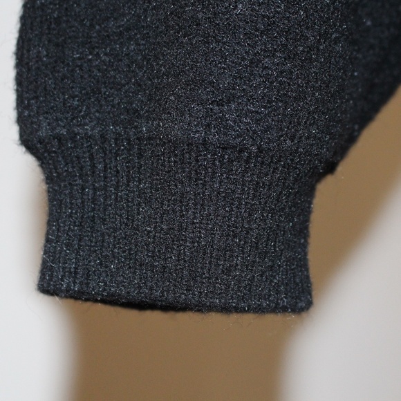 Urban Outfitters,Y2k Bernadette puff sleeve cropped sweater - Picture 5 of 12